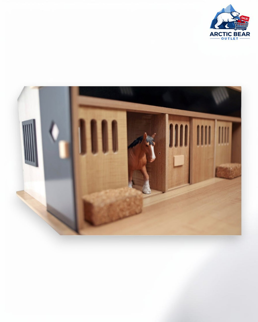 Kids Globe Horse Stable 1:24 – Houten Paardenstal met 6 Boxen & Hooizolder